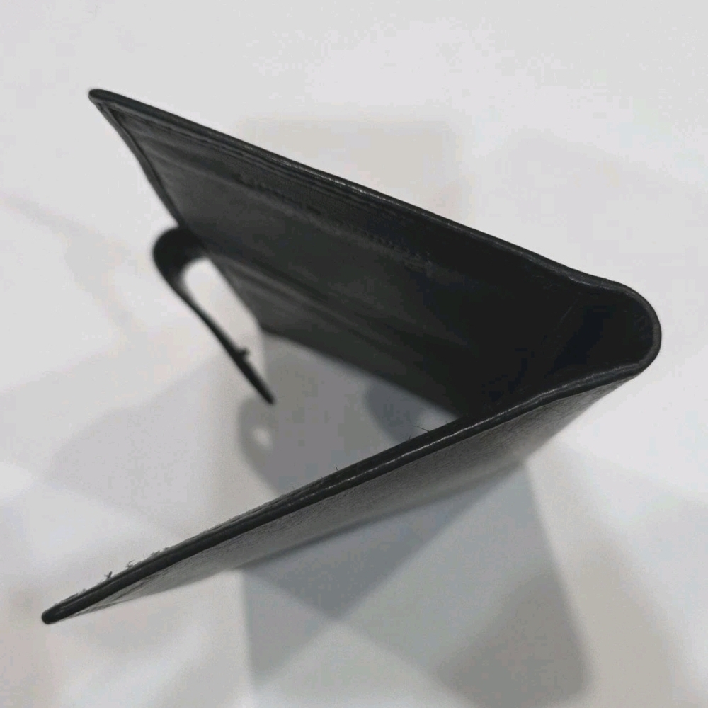 Elegant Black Leather Wallet - Picture 7 of 9